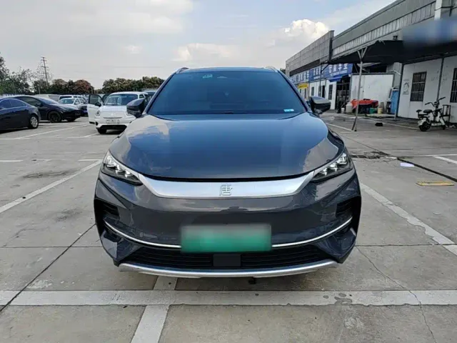 BYD Tang — Фото автомобиля 2