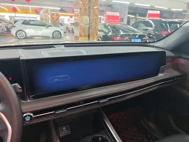 Ford Edge — Фото автомобиля 12
