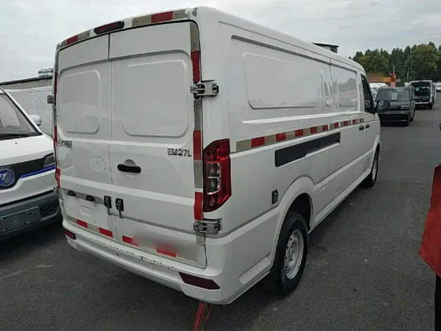 Dongfeng Yufeng EM27 — Фото автомобиля 4