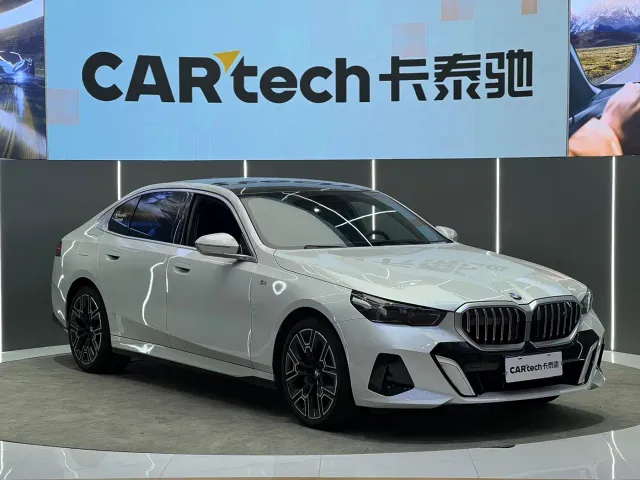 BMW 5 Series — Фото автомобиля 3