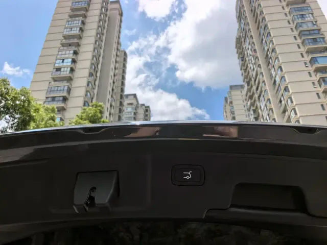 Leapmotor C11 — Фото автомобиля 13