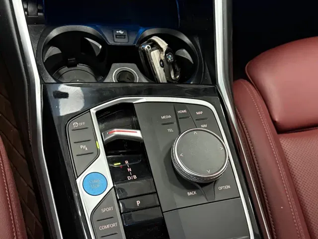 BMW i3 — Фото автомобиля 9