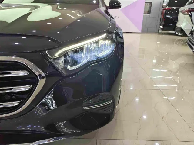 Mercedes-Benz E-Class — Фото автомобиля 11
