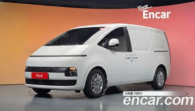 Фотография автомобиля — Hyundai Staria New