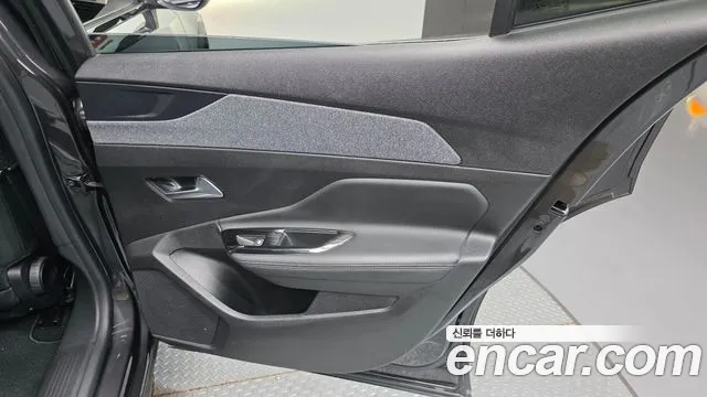 Peugeot 408 1.2 Pure Tech Allure — Фото автомобиля 25
