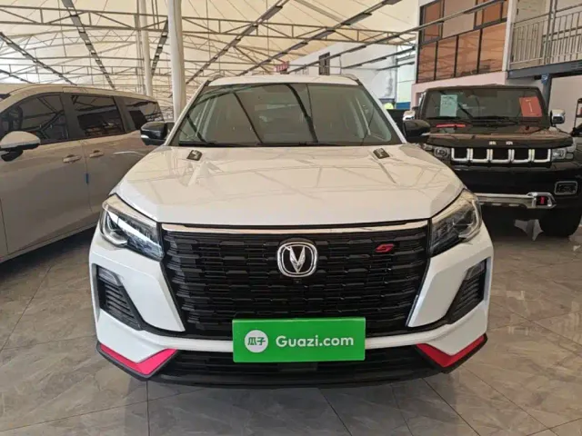 Changan CS75 — Фото автомобиля 2