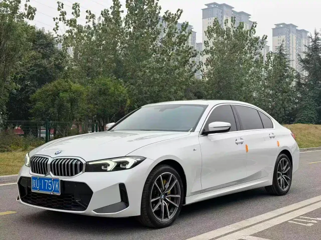 Фотография автомобиля — BMW 3 Series
