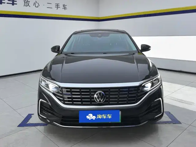 Volkswagen Passat — Фото автомобиля 2