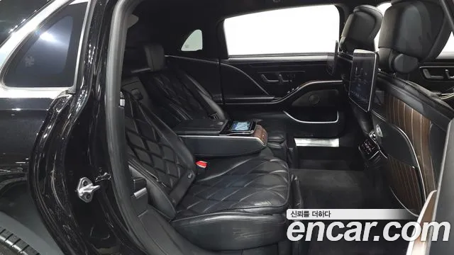 Mercedes-Benz S-Class — Фото автомобиля 11