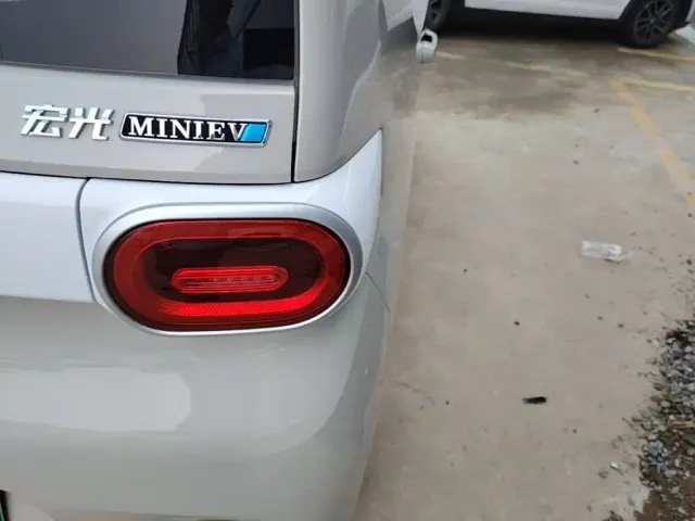 Wuling Hongguang Mini EV — Фото автомобиля 7