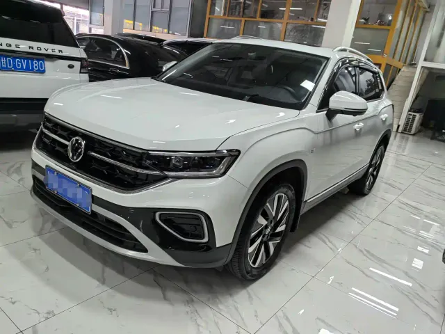 Фотография автомобиля — Volkswagen Tayron