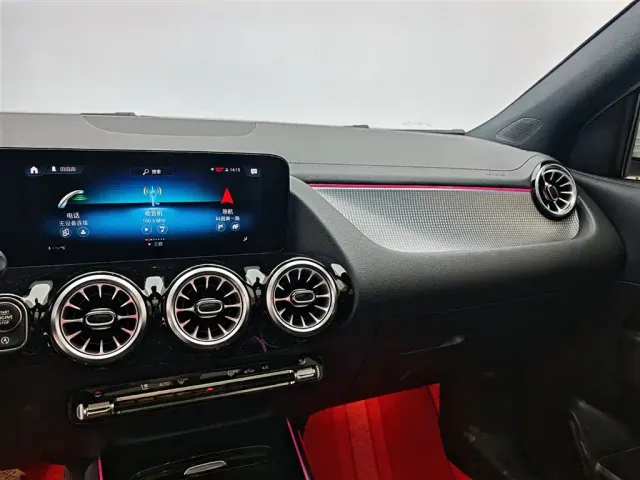 Mercedes-Benz GLA-Class — Фото автомобиля 12