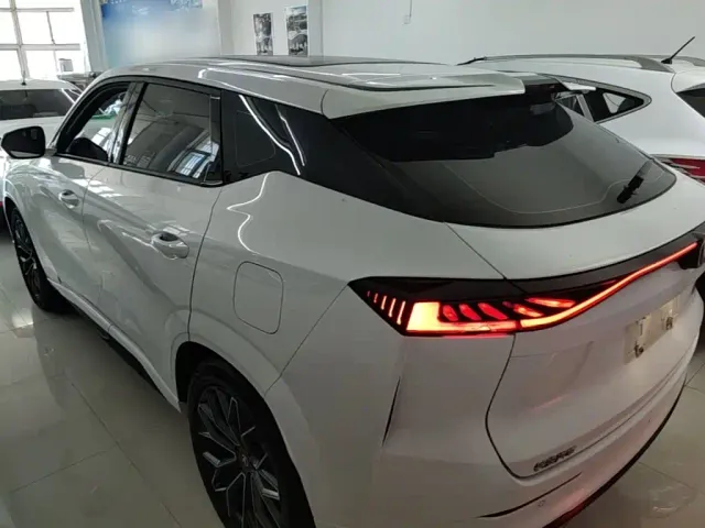 Changan UNI-Z — Фото автомобиля 22