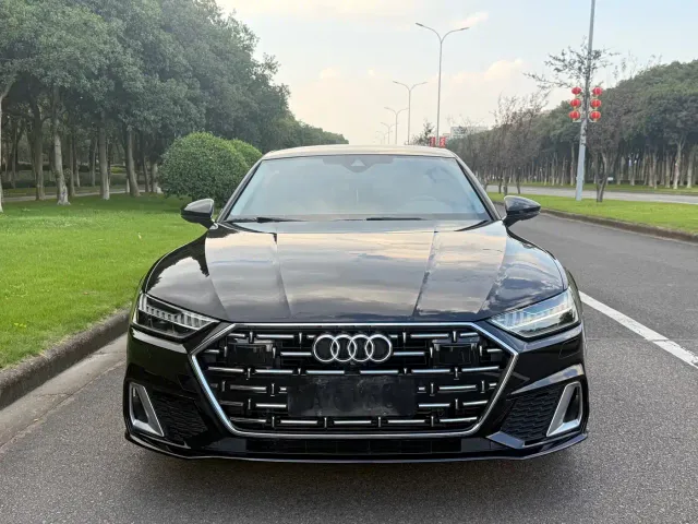 Audi A7L — Фото автомобиля 2