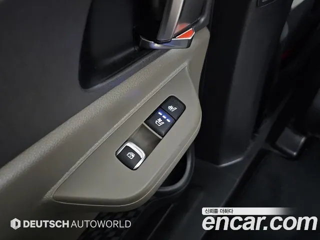 Kia Carnival Generation 4 — Фото автомобиля 16