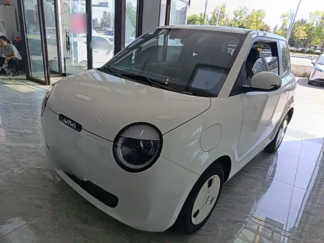 Фотография автомобиля — Changan Lumin