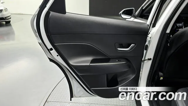 Hyundai Kona SX2 — Фото автомобиля 25