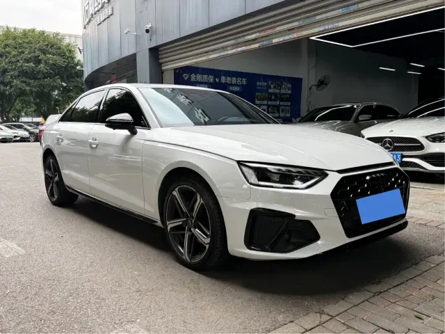 Audi A4L — Фото автомобиля 3