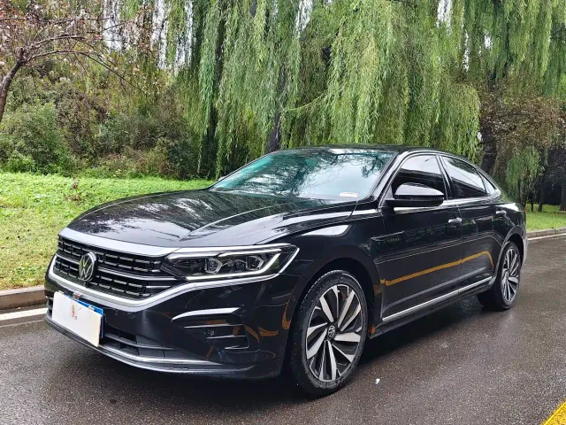 Фотография автомобиля — Volkswagen Passat