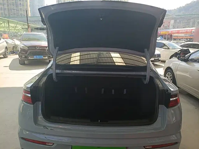 Geely Xingrui — Фото автомобиля 18