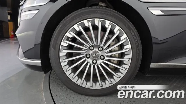 Genesis G80 RG3 — Фото автомобиля 5