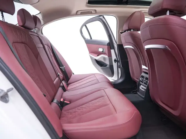 BMW 3 Series — Фото автомобиля 24