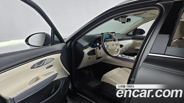 Genesis GV70 — Фото автомобиля 15