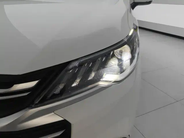 Maxus G50 — Фото автомобиля 5