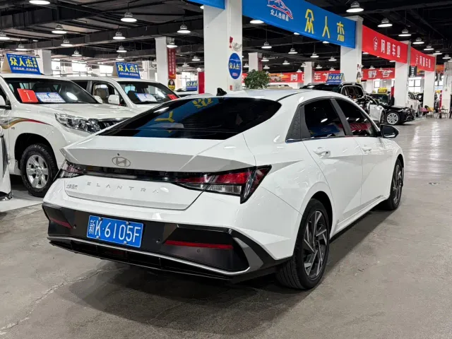 Hyundai Elantra 2023 1.5L CVT GLX Elite Edition — Фото автомобиля 5