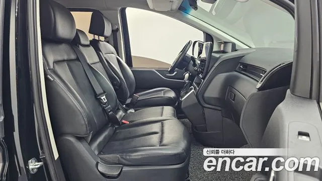 Hyundai Staria Staria Tourer 11 мест — Фото автомобиля 11