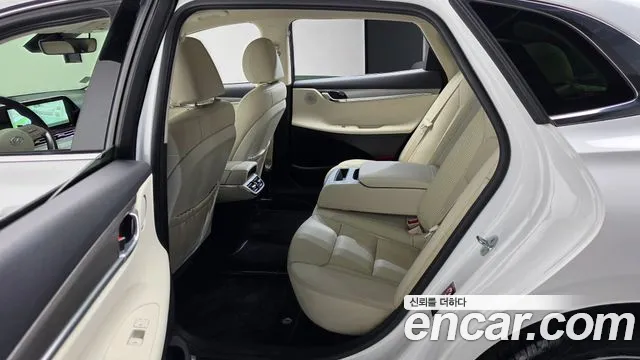 Hyundai Grandeur Grandeur (New) — Фото автомобиля 12