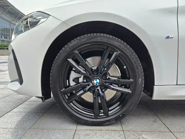 BMW 1 Series — Фото автомобиля 8