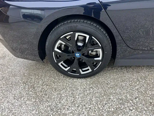 BMW i3 — Фото автомобиля 14