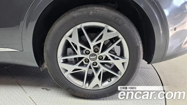 Genesis GV70 — Фото автомобиля 6