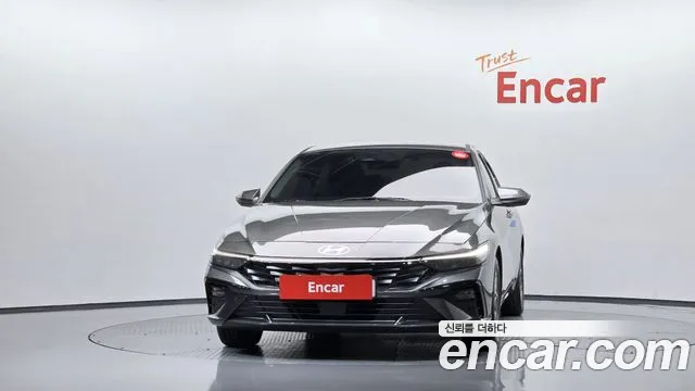 Hyundai Avante CN7 — Фото автомобиля 3