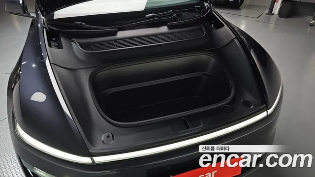 Tesla Model Y — Фото автомобиля 2