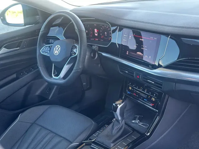 Volkswagen Passat — Фото автомобиля 11