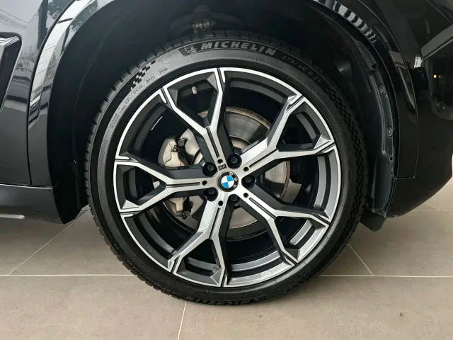 BMW X5 — Фото автомобиля 12