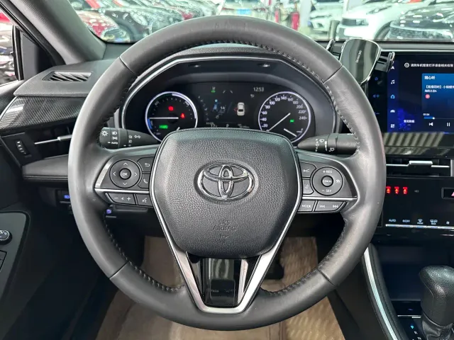 Toyota Avalon — Фото автомобиля 13