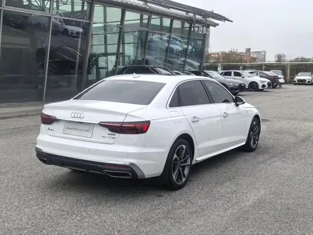 Audi A4L — Фото автомобиля 4