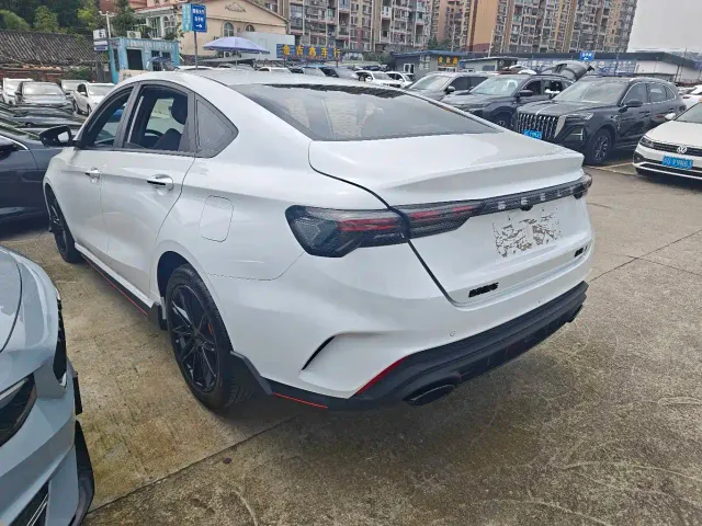 Geely Binrui — Фото автомобиля 16