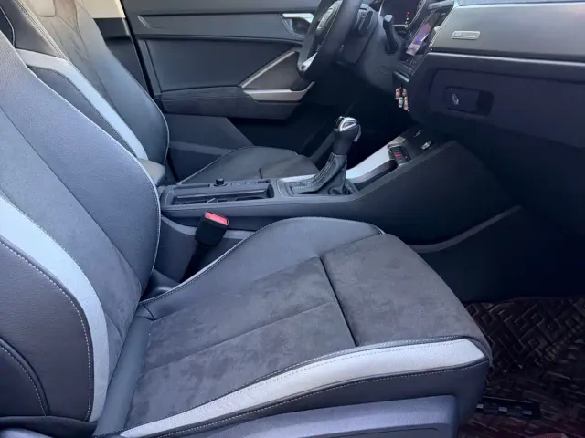Audi Q3 — Фото автомобиля 11