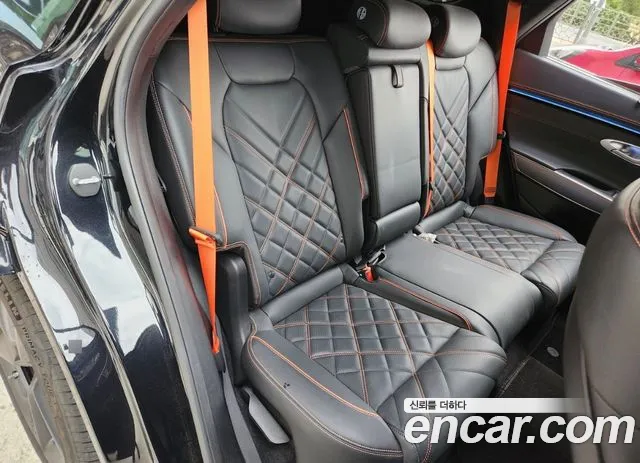 Genesis GV70 — Фото автомобиля 12
