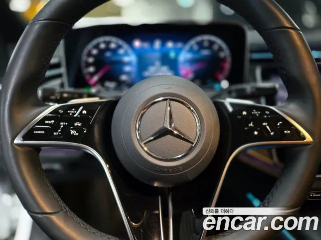 Mercedes-Benz E-Class — Фото автомобиля 7