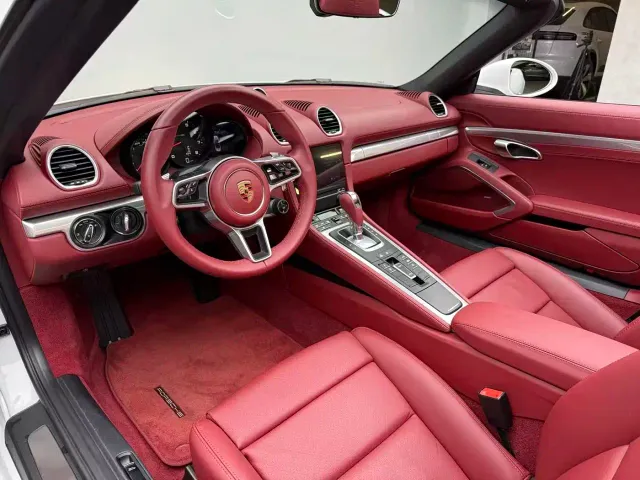 Porsche 718 — Фото автомобиля 11