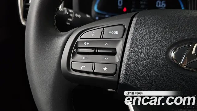 Hyundai Venue — Фото автомобиля 23