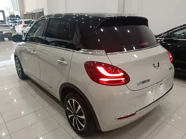 Wuling Bingo — Фото автомобиля 4