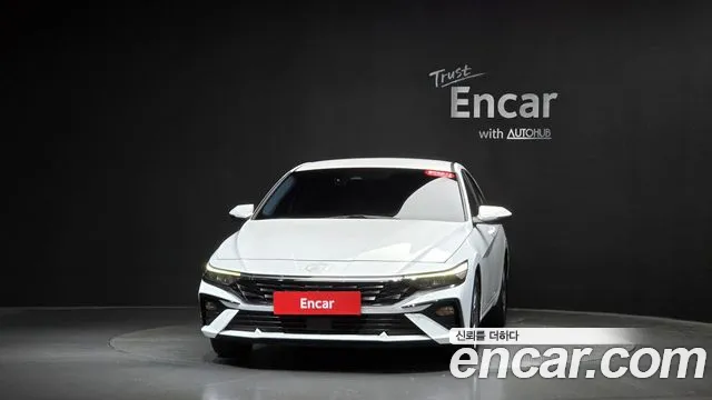 Hyundai Avante — Фото автомобиля 3