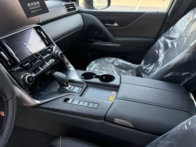 Lexus LX — Фото автомобиля 12