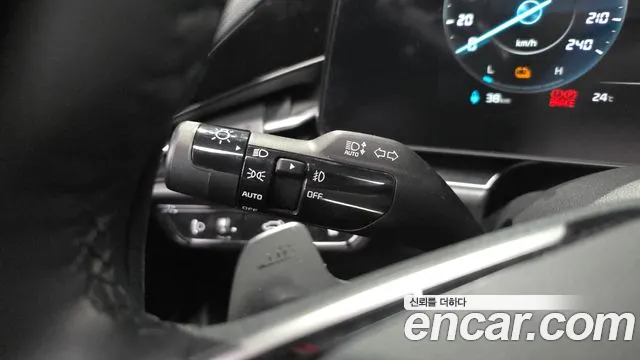 Kia Niro New — Фото автомобиля 29